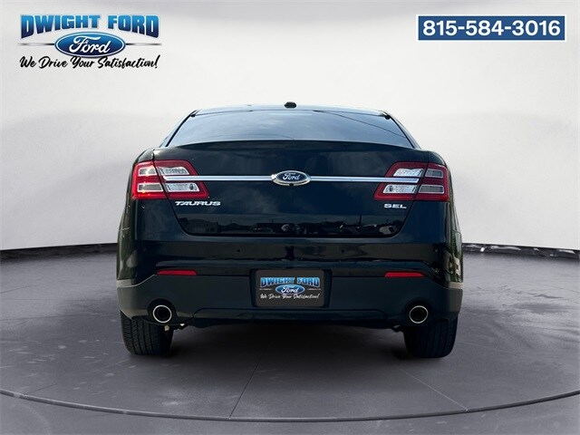 2019 Ford Taurus SEL photo 3