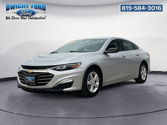 2022 Chevrolet Malibu LS photo 2