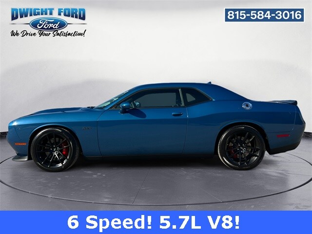 2023 Dodge Challenger R/T photo 2