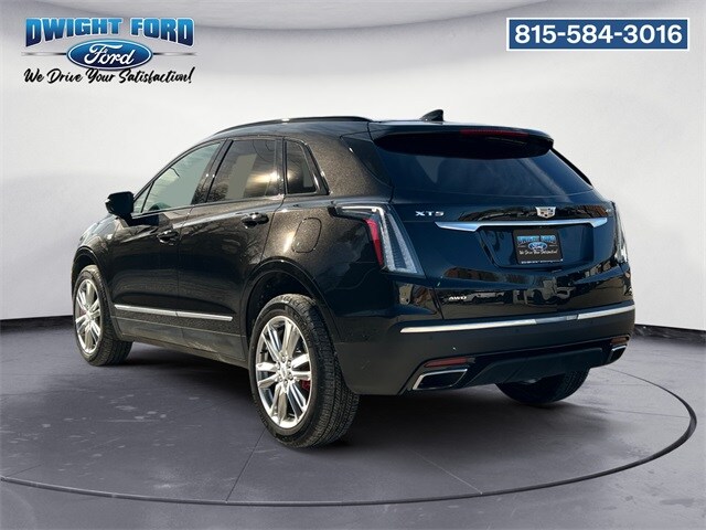 2023 Cadillac XT5 Sport photo 3