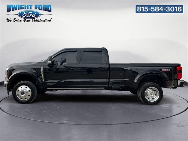 2023 Ford F-450 photo 2