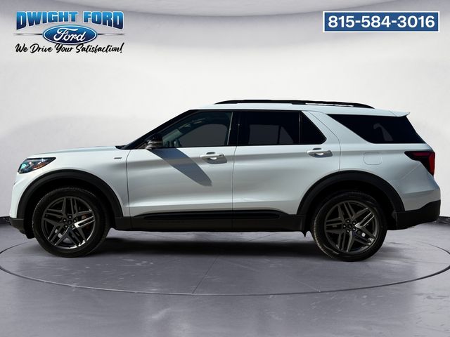 2026 Ford Explorer ST-Line photo 2