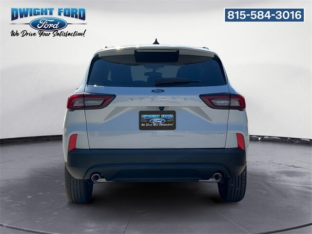 2026 Ford Escape ST-Line photo 4