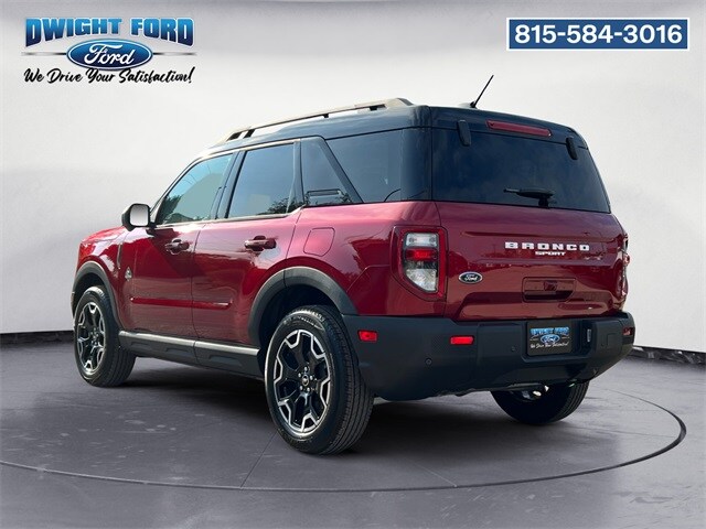 2025 Ford Bronco Sport Outer Banks photo 2