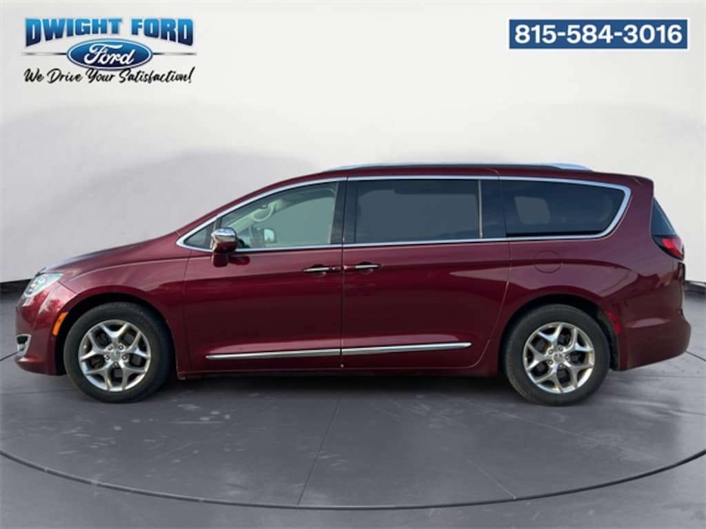 Used 2018 Chrysler Pacifica Limited Minivan/Van