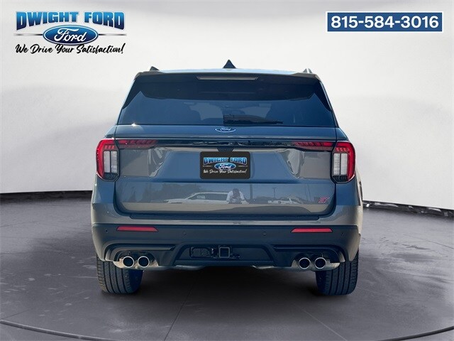 2025 Ford Explorer ST photo 3