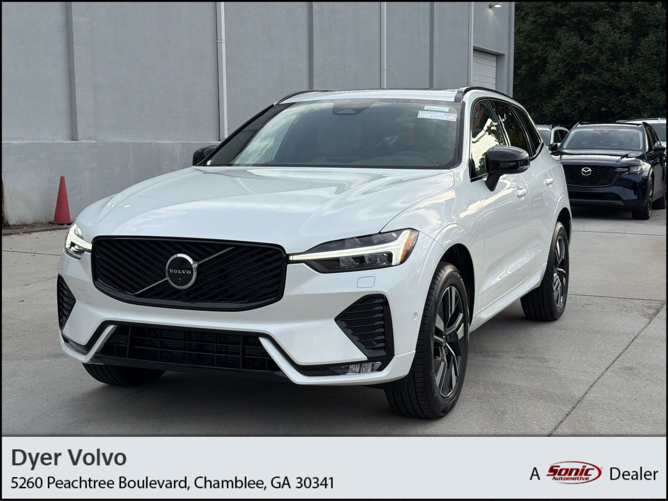 2026 Volvo XC60 B5 Plus