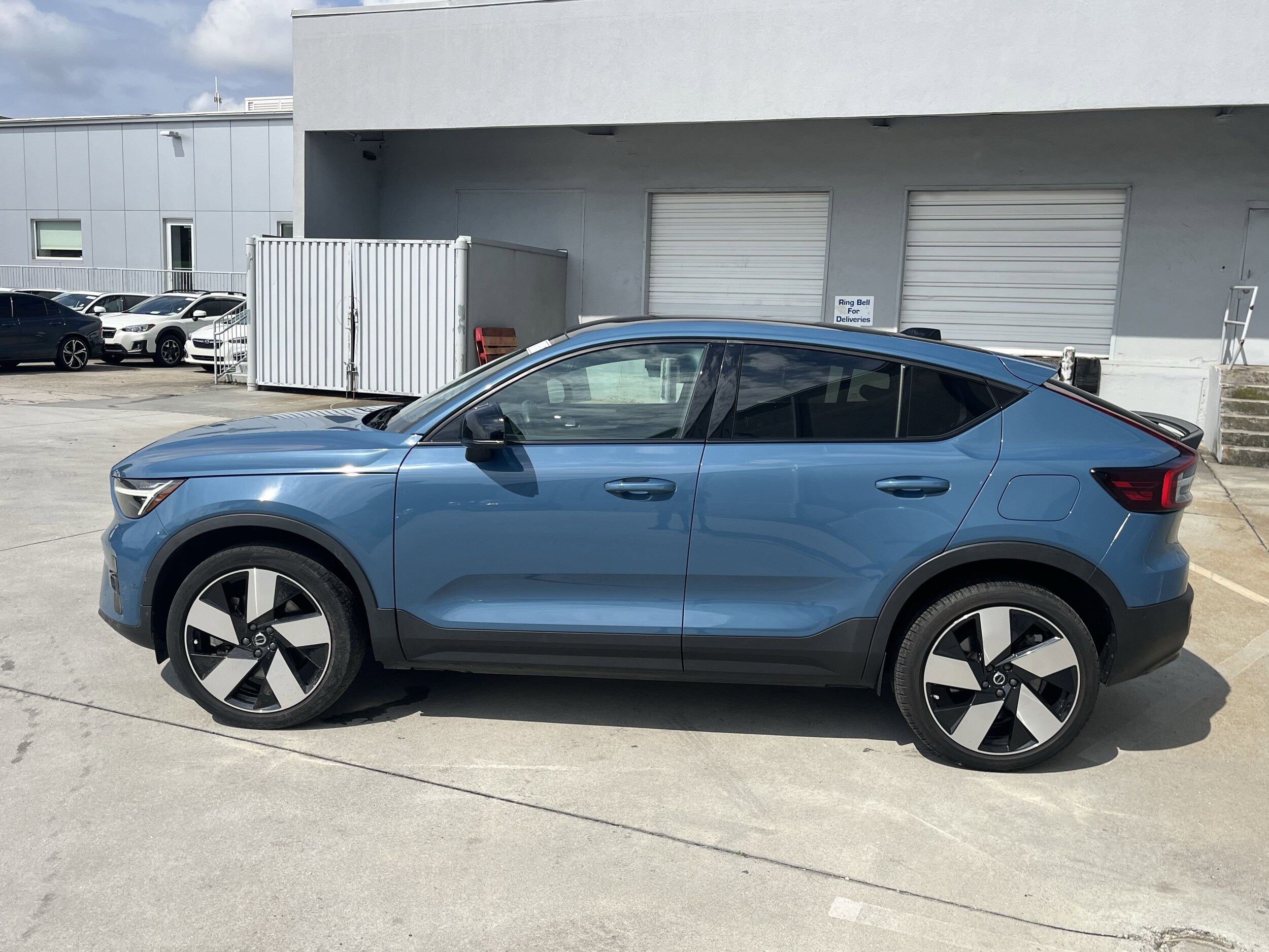 2023 Volvo C40 Recharge Ultimate photo 3