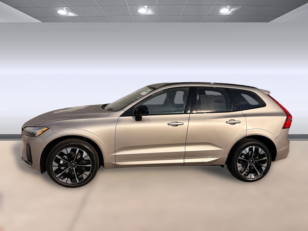 New 2026 Volvo XC60 B5 Plus SUV