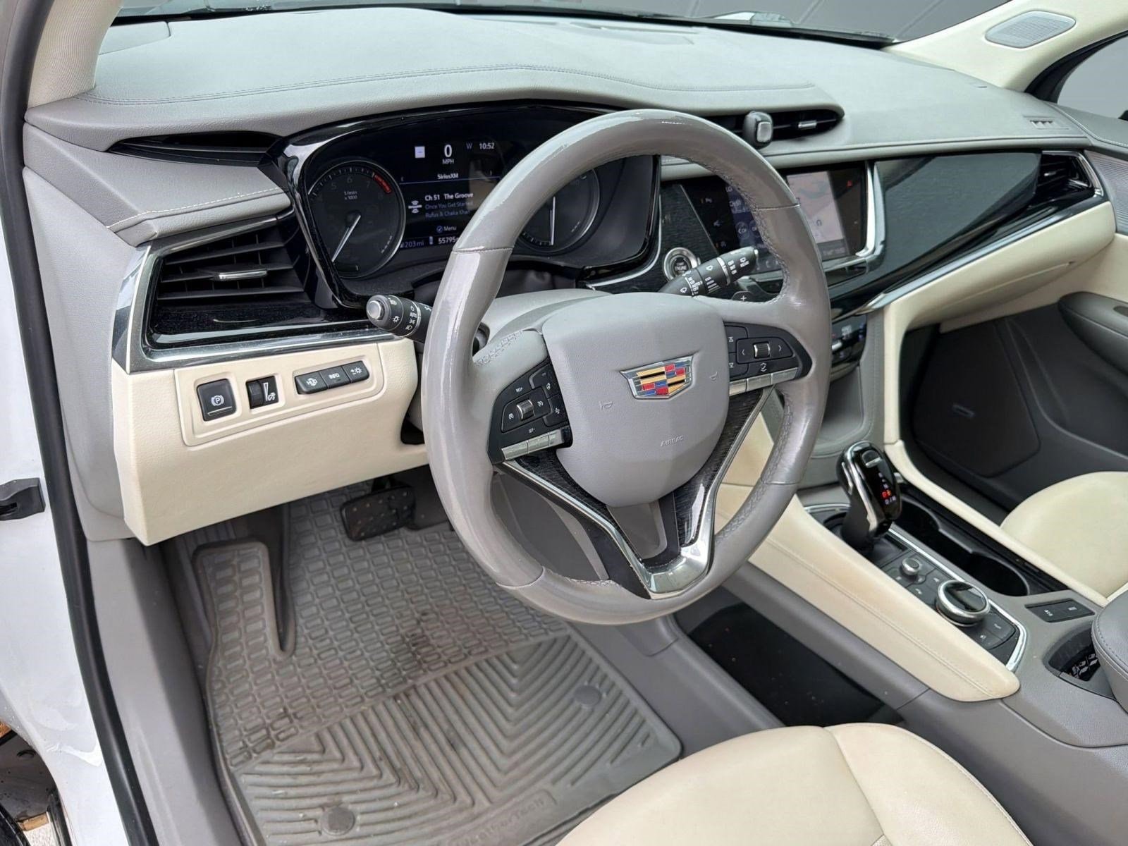 XT6 FWD Premium Luxury SUV