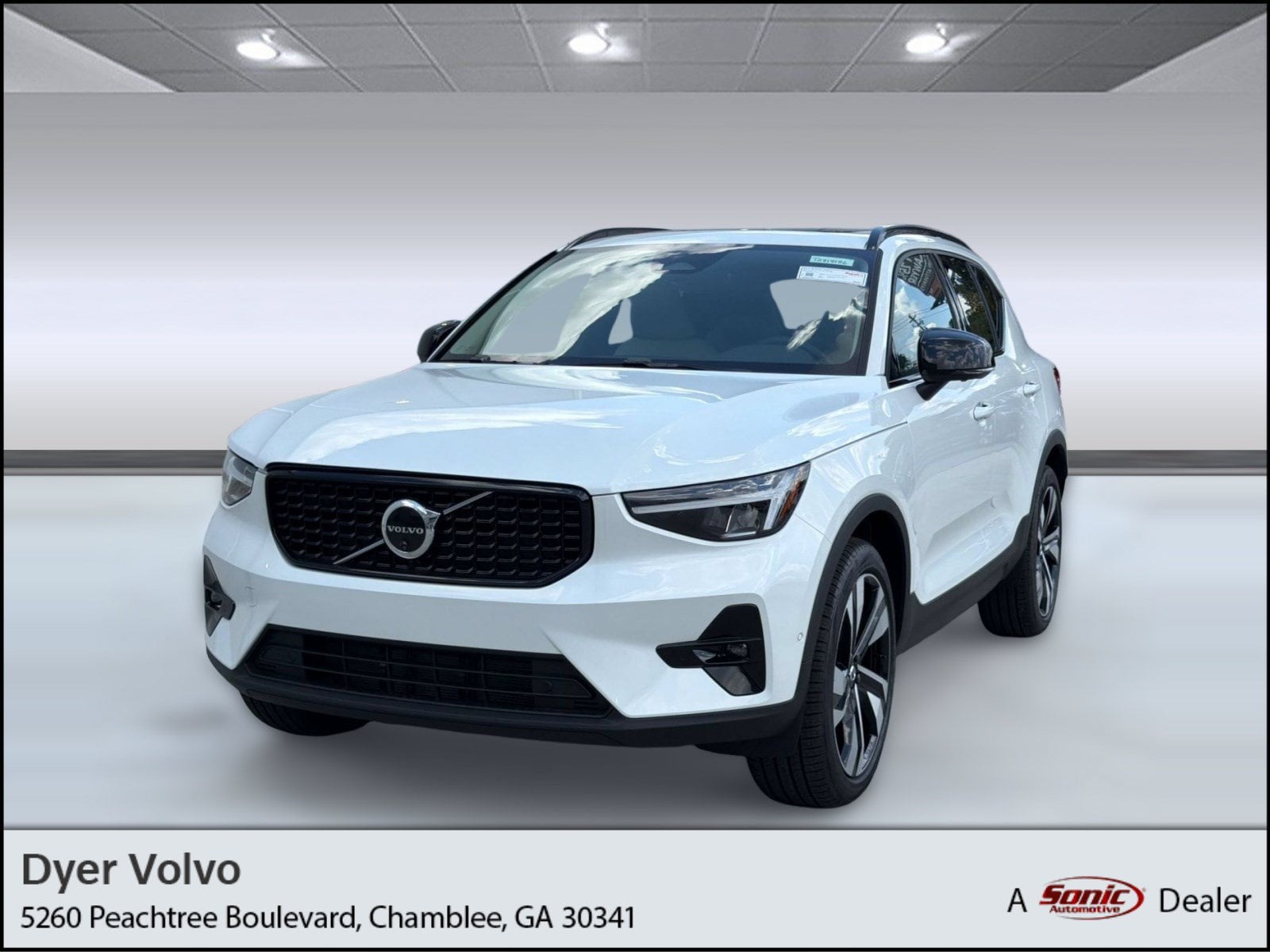 2026 Volvo XC40 B4 Plus