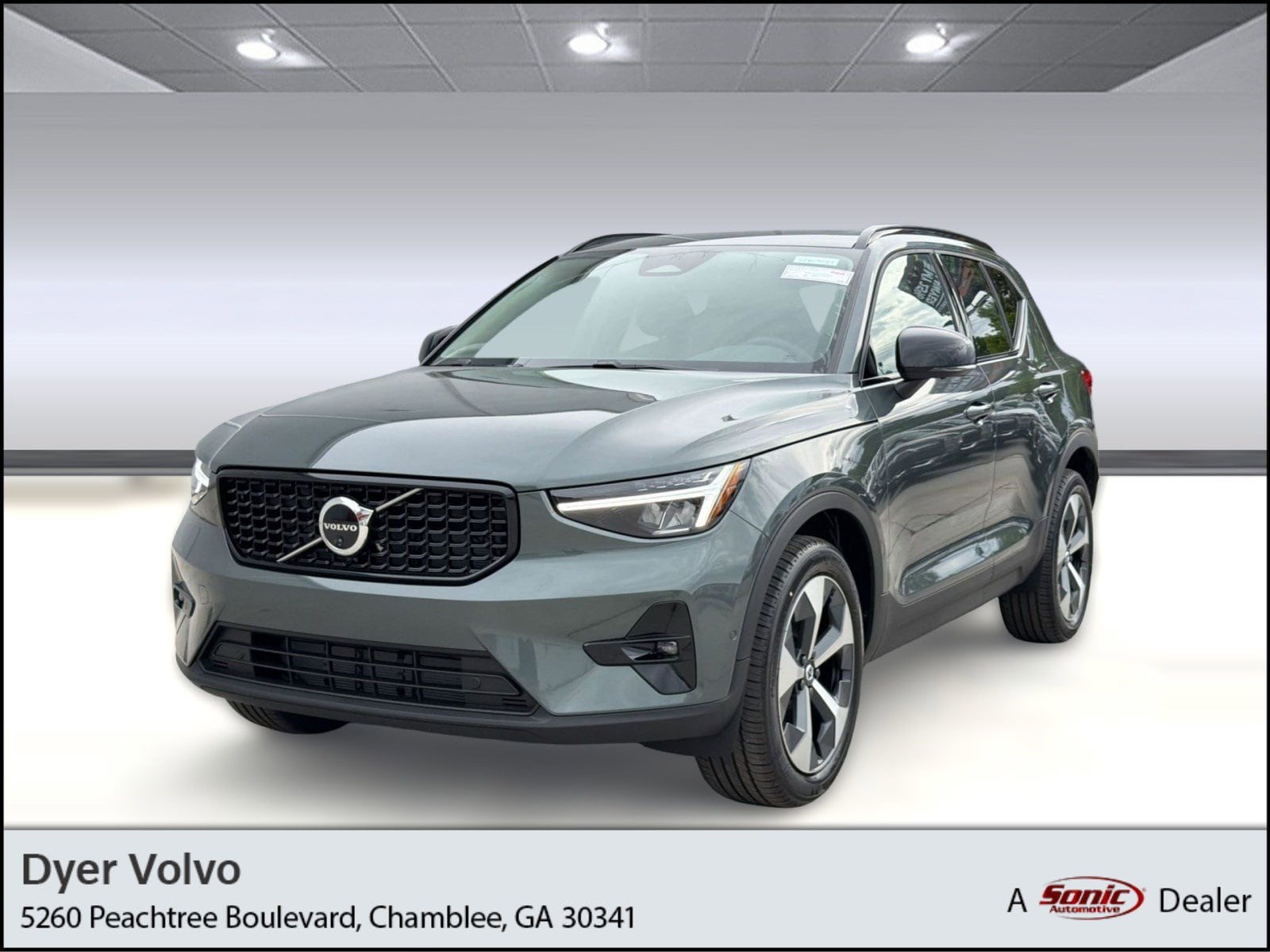 2026 Volvo XC40 B5 Plus Dark AWD's photo