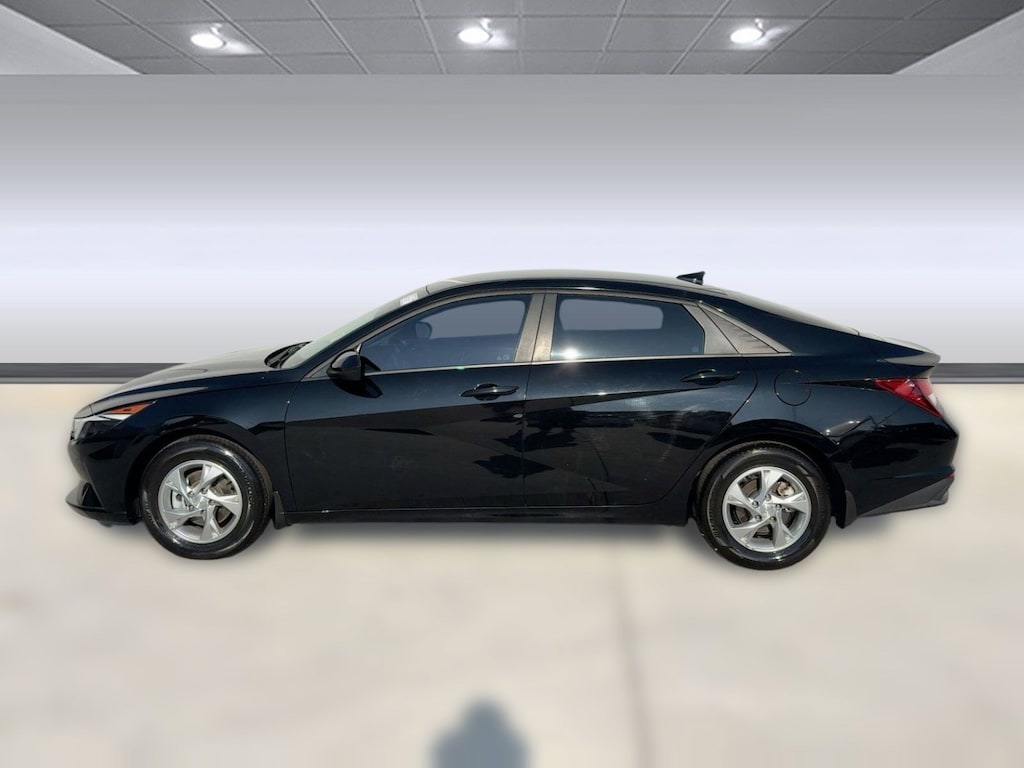 Used 2023 Hyundai Elantra SE Sedan