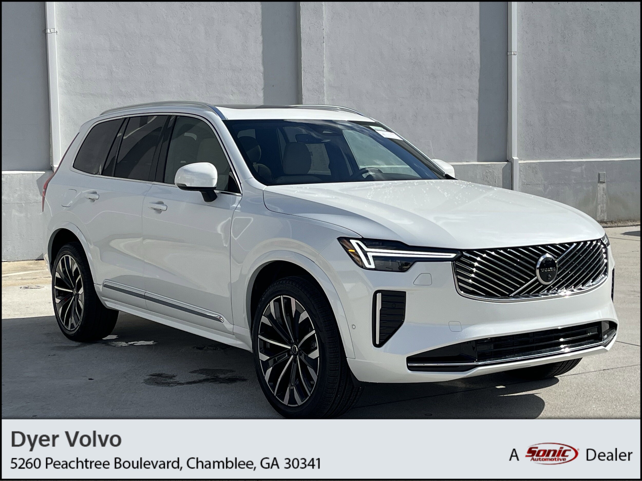 2026 Volvo XC90 Plus photo 2