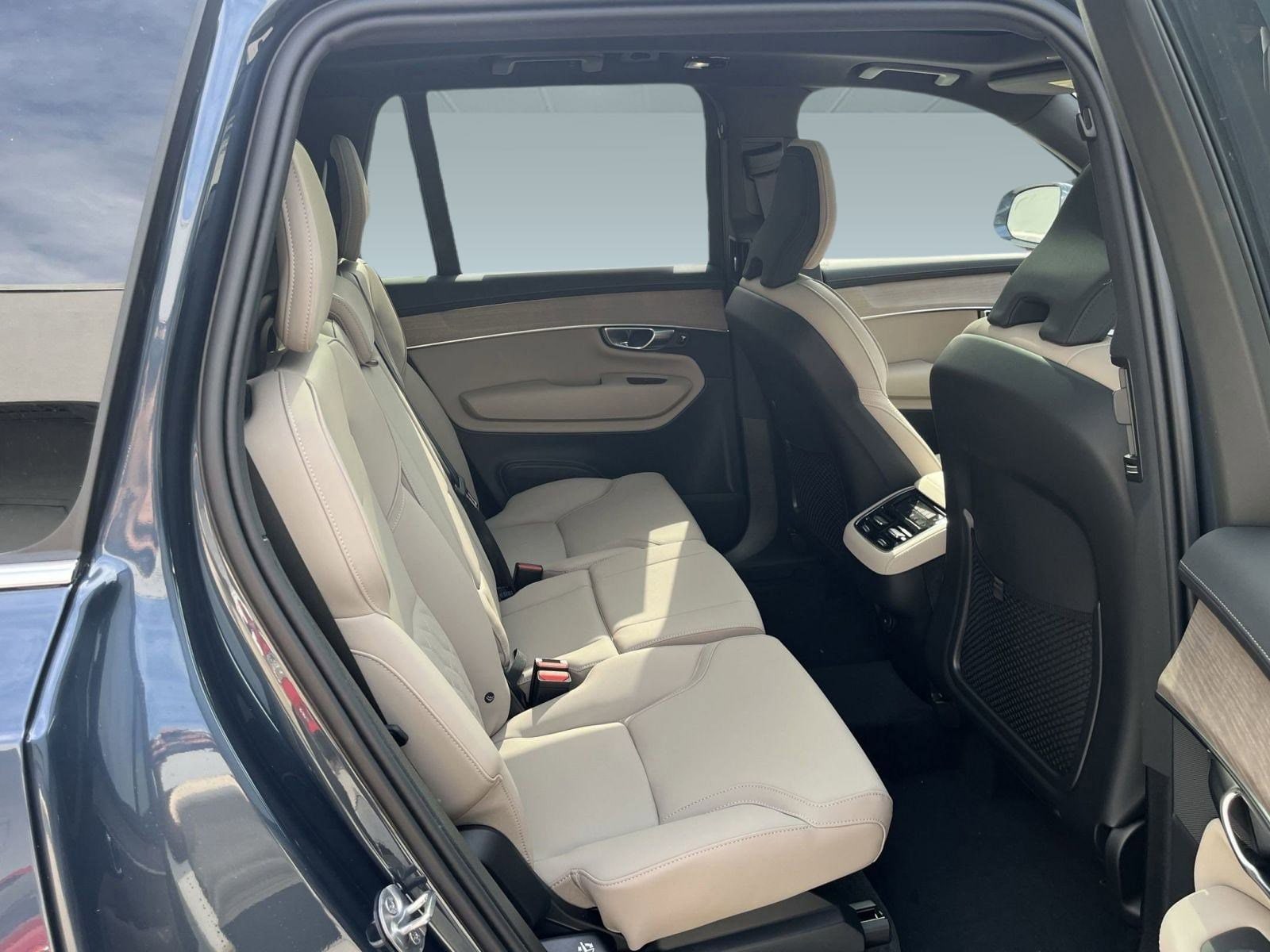 2026 Volvo XC90 Plus - Photo 28