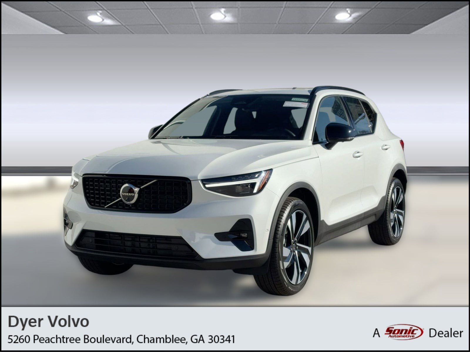 2026 Volvo XC40 SUV 
