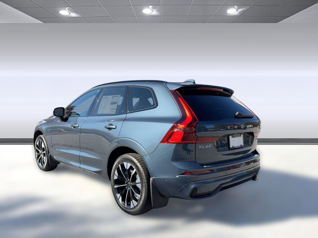 New 2026 Volvo XC60 B5 Plus SUV