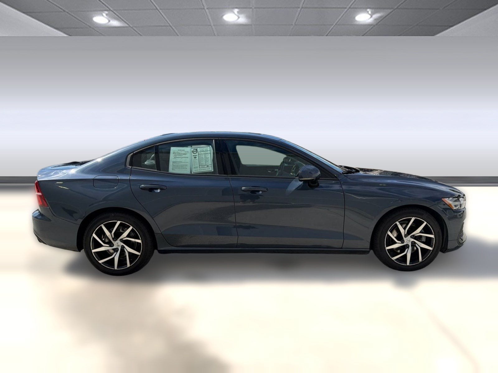 S60 Momentum Sedan