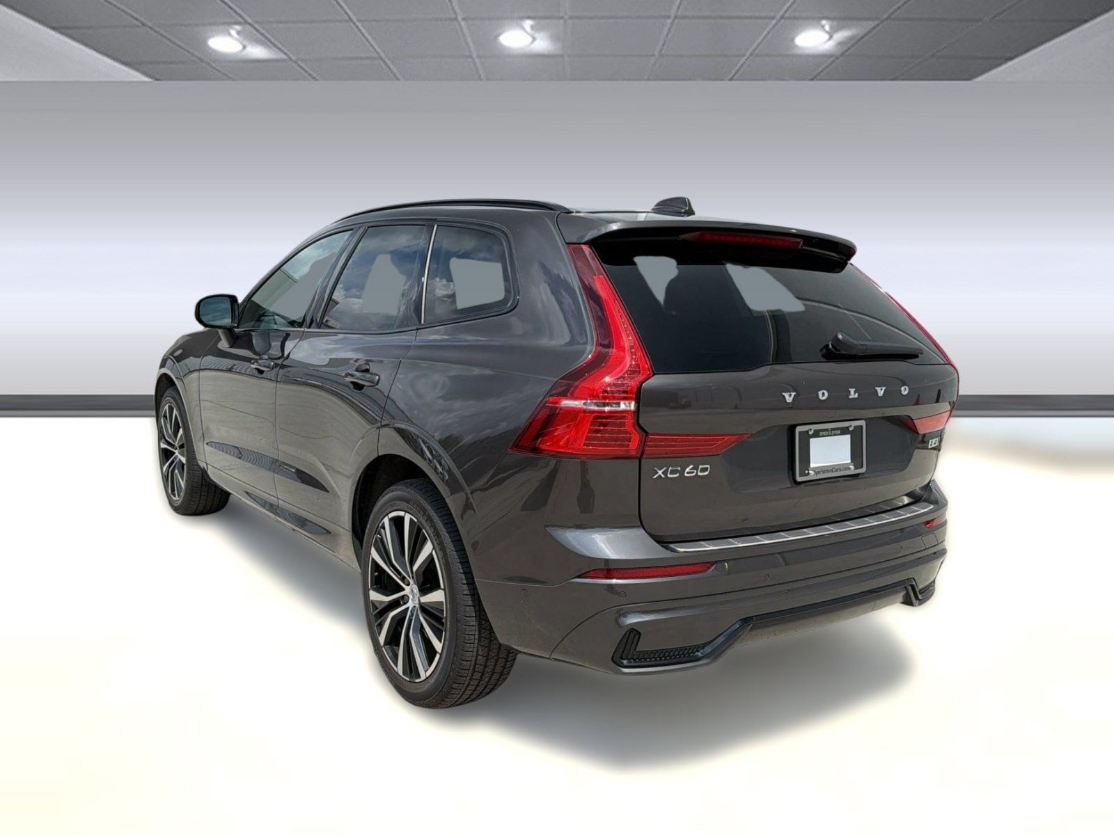 XC60 Plus Dark Theme SUV