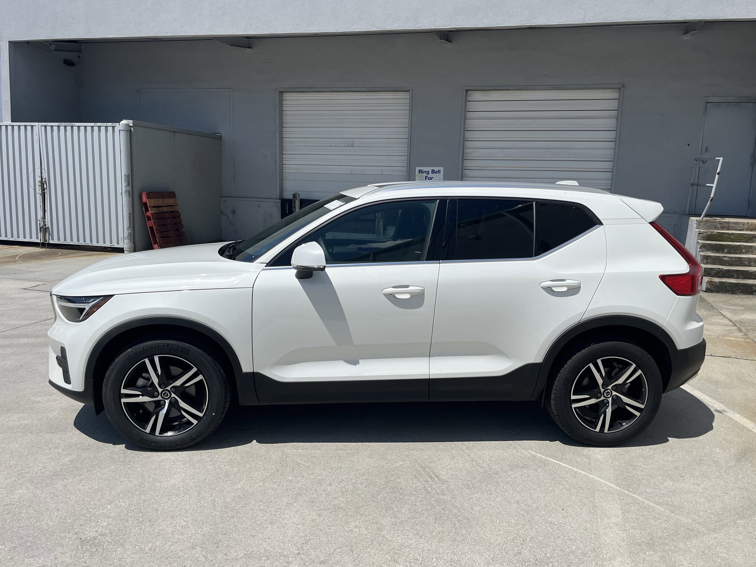 2024 Volvo XC40 Core photo 3