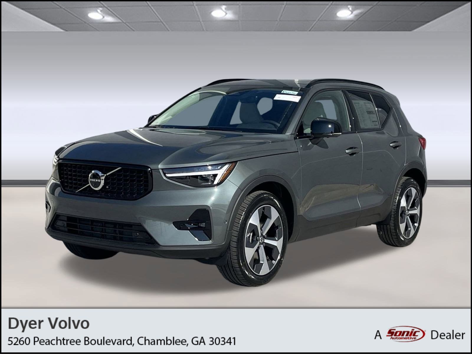 2026 Volvo XC40 Plus's photo