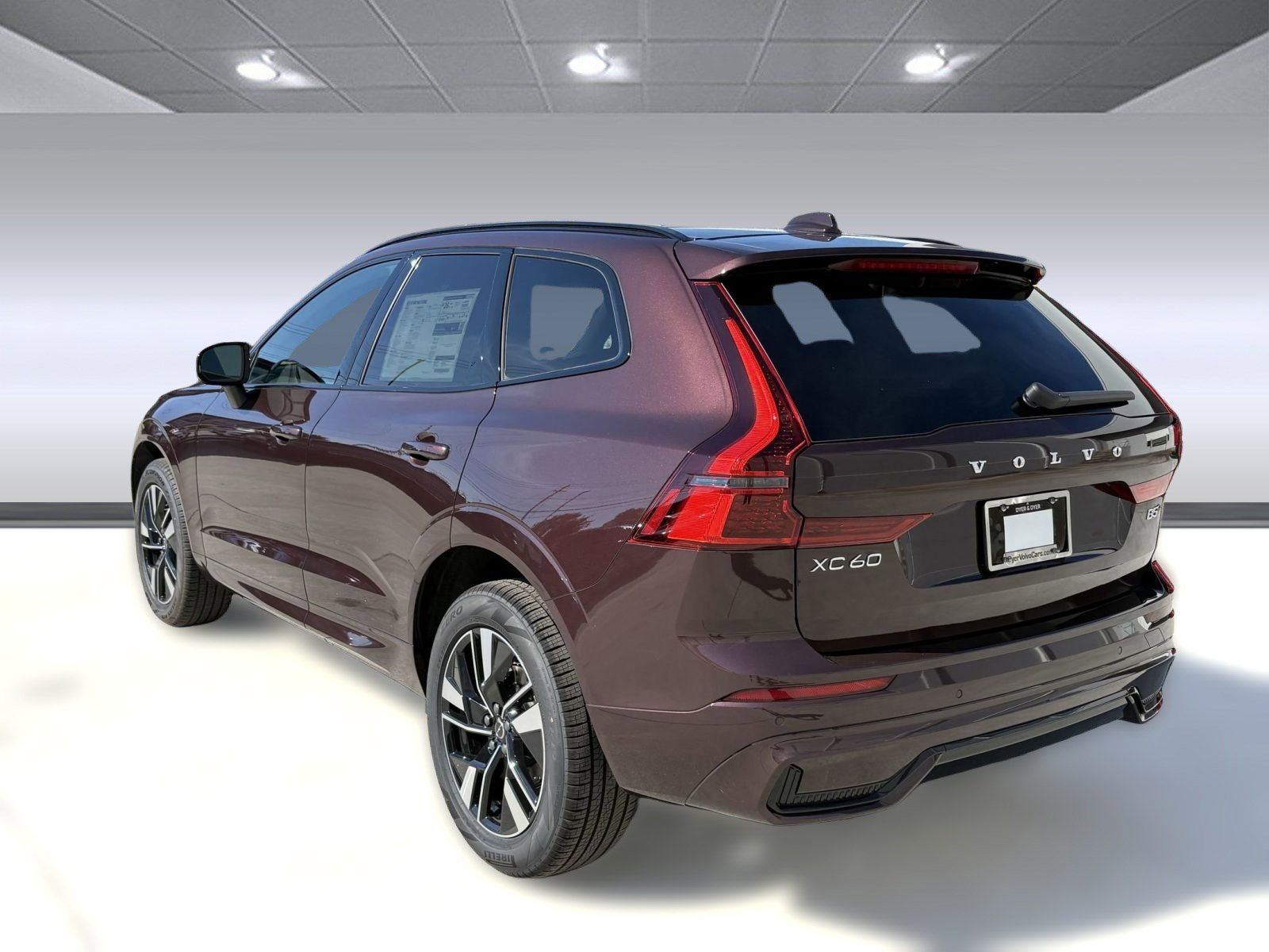 2026 Volvo XC60 B5 Core photo 3