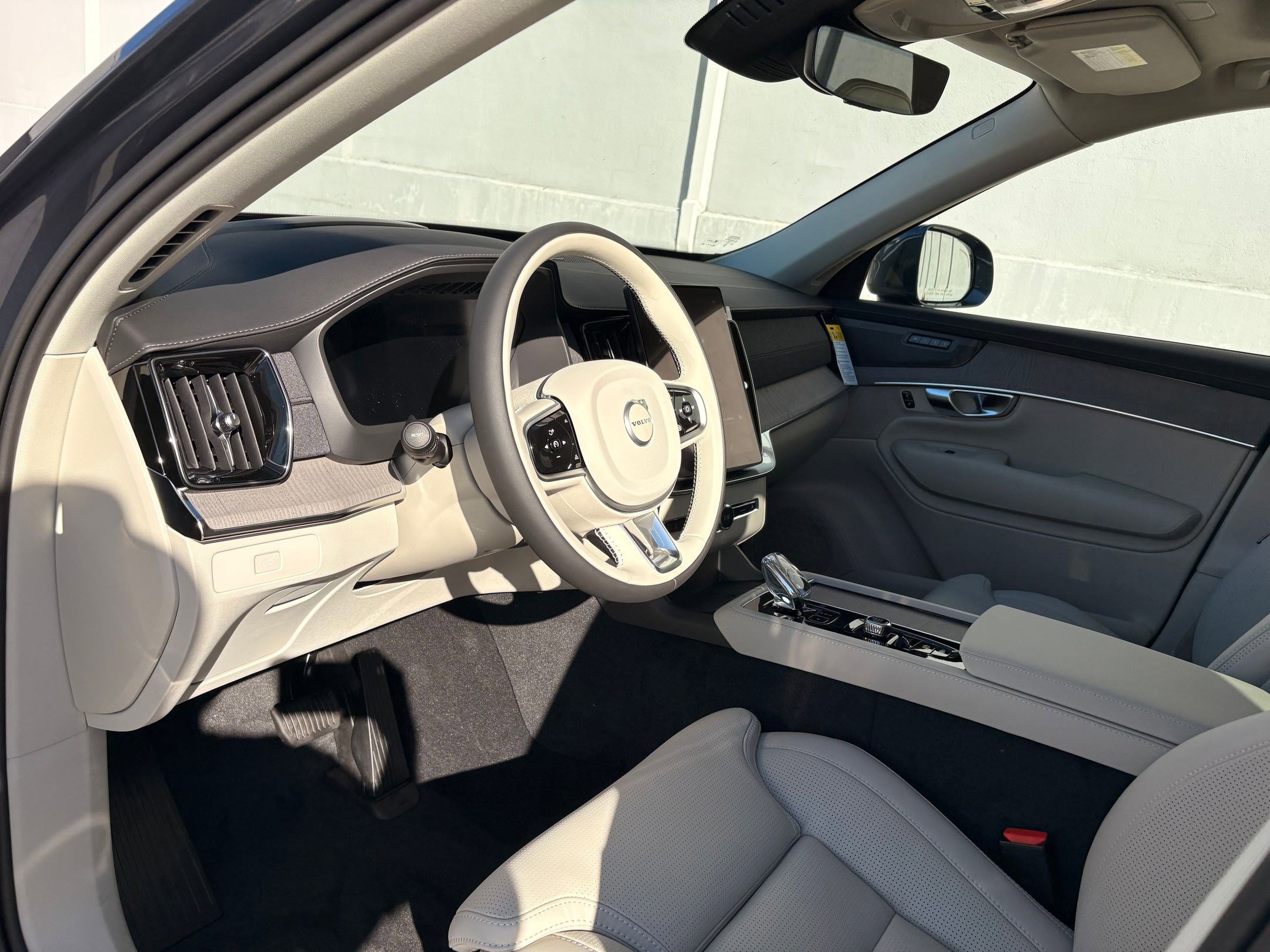 2026 Volvo XC90 photo 3