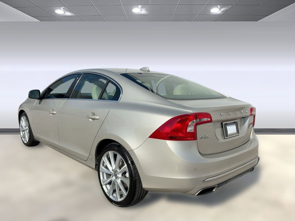 Used 2017 Volvo S60 Inscription Platinum Sedan