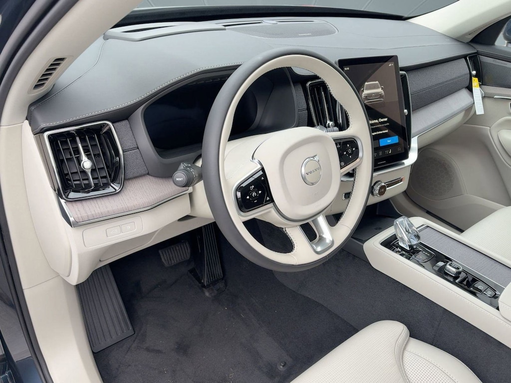 New 2026 Volvo XC90 plug-in hybrid T8 Ultra 7-Seater SUV