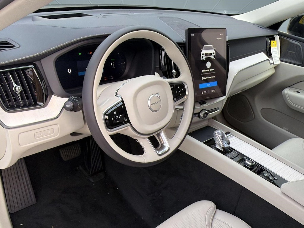 New 2026 Volvo XC60 plug-in hybrid T8 Ultra SUV