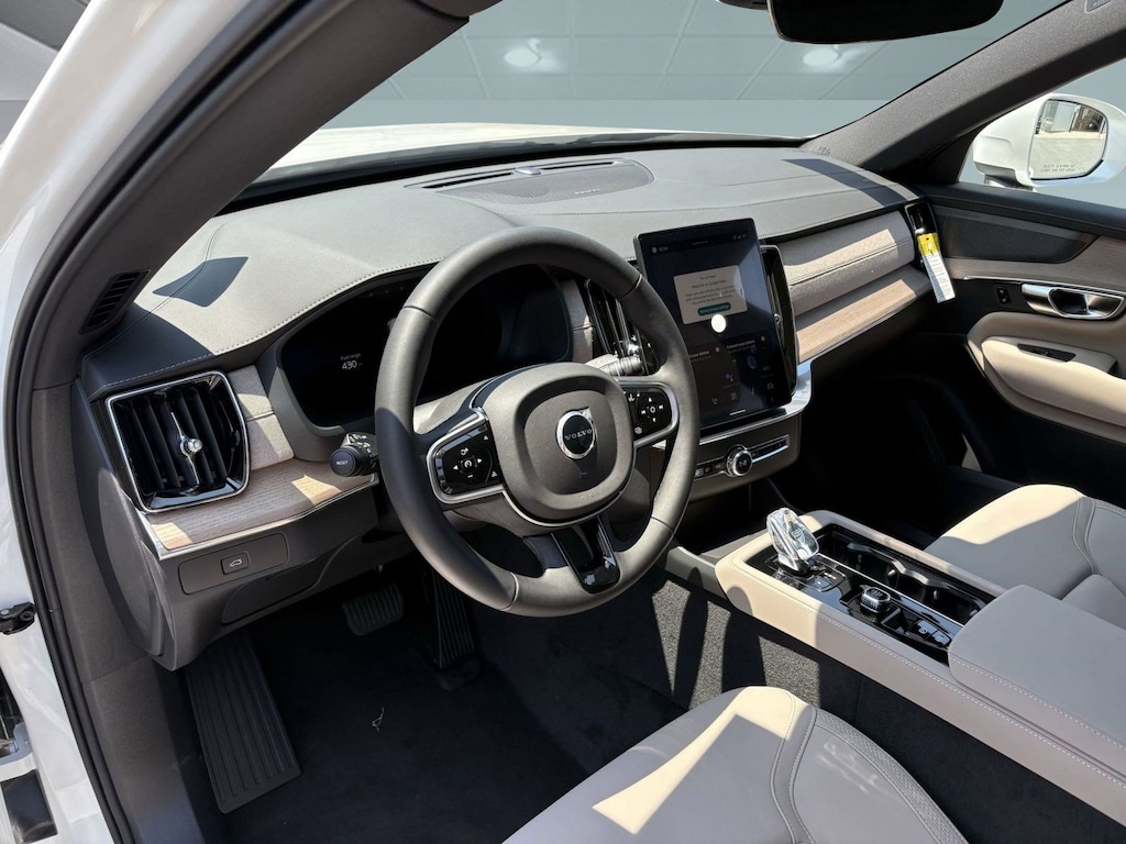 New 2026 Volvo XC90 B6 Plus 7-Seater SUV