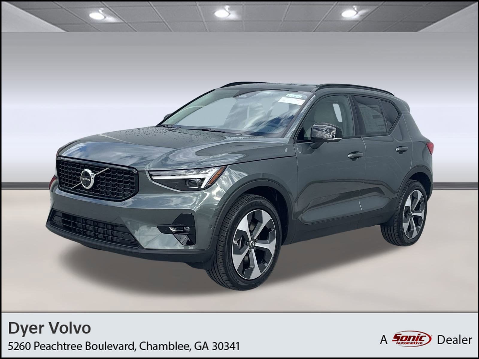 2026 Volvo XC40 Plus's photo