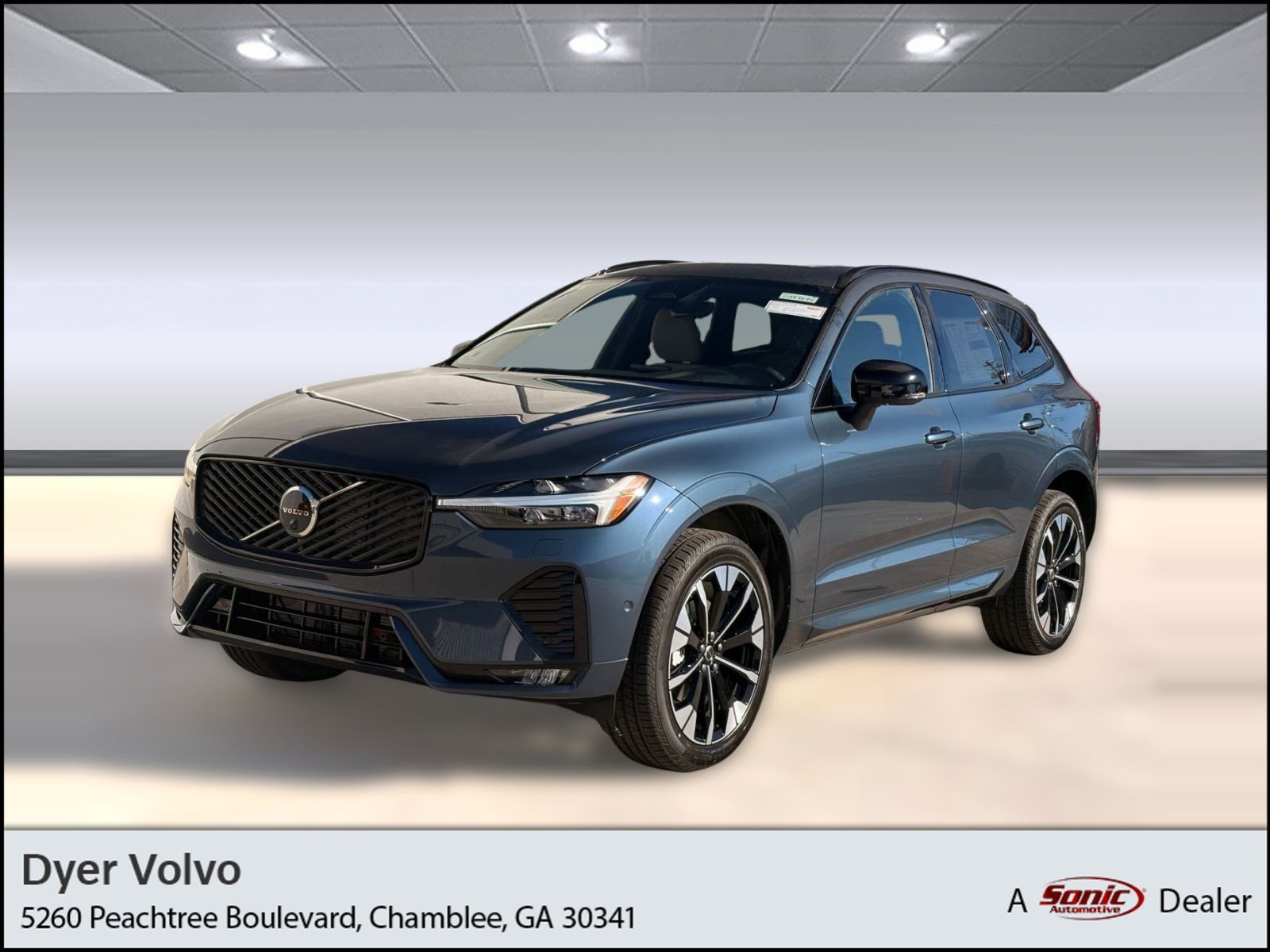 2026 Volvo XC60 Plus's photo