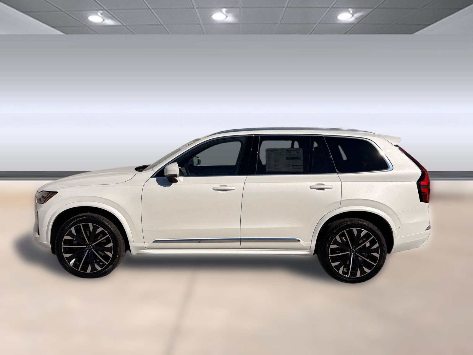 2026 Volvo XC90 Plus photo 2