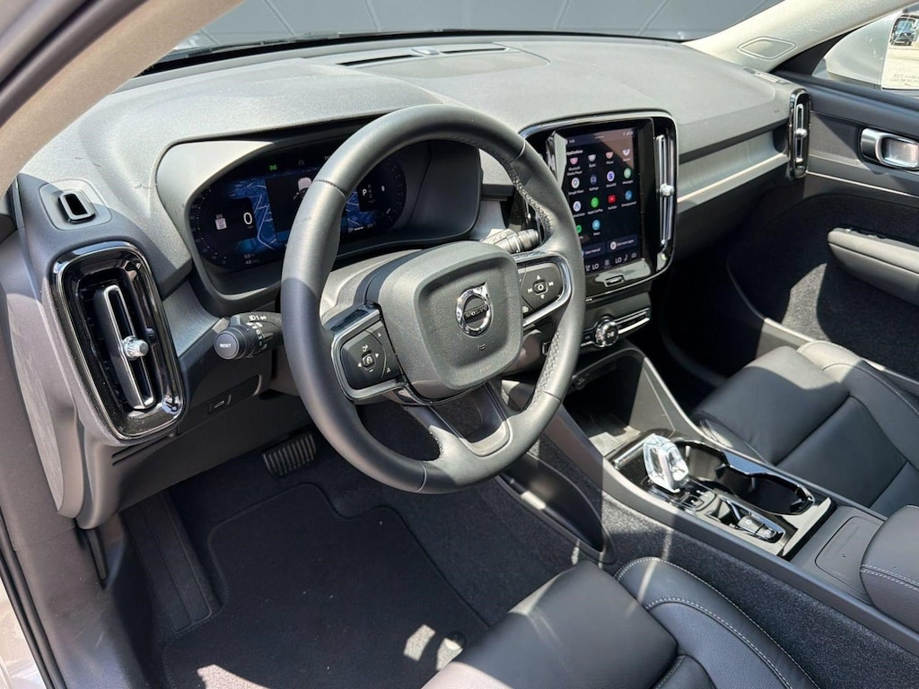 Used 2023 Volvo XC40 Plus Bright Theme SUV