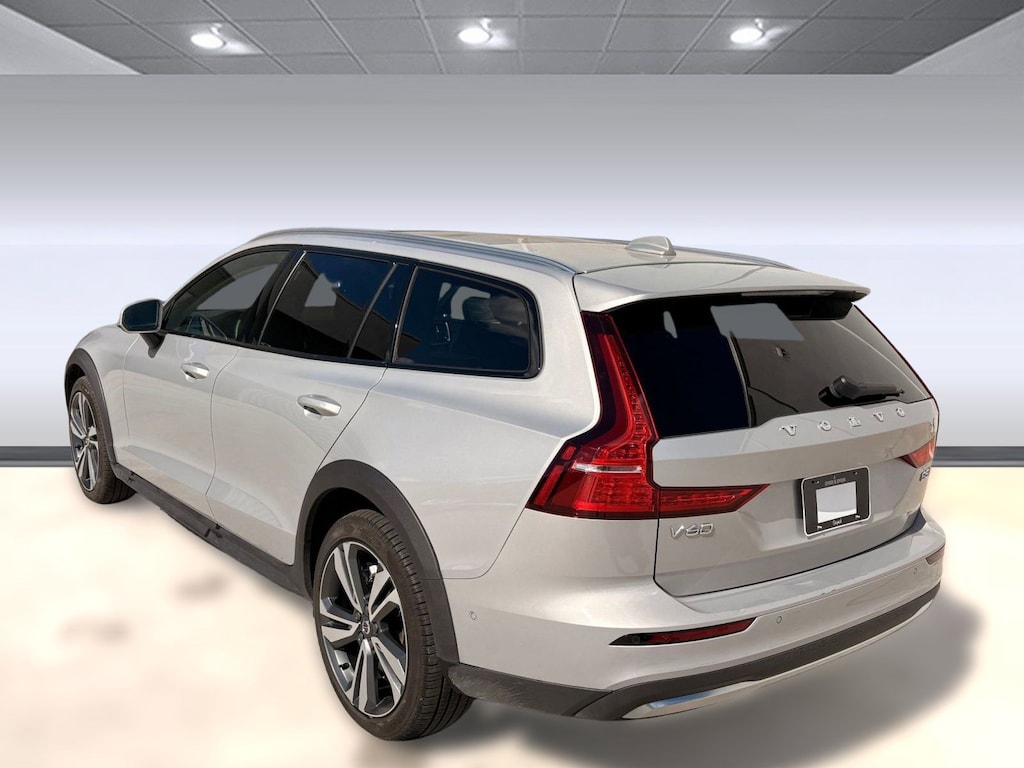 Certified 2025 Volvo V60 Cross Country Plus Wagon