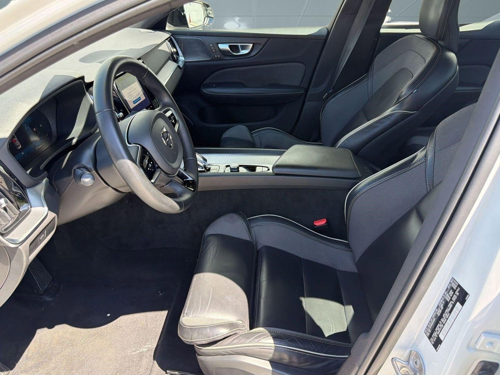 S60 Plus Black Edition Sedan