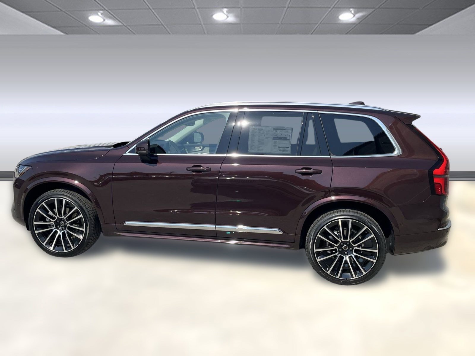 2026 Volvo XC90 B5 photo 2