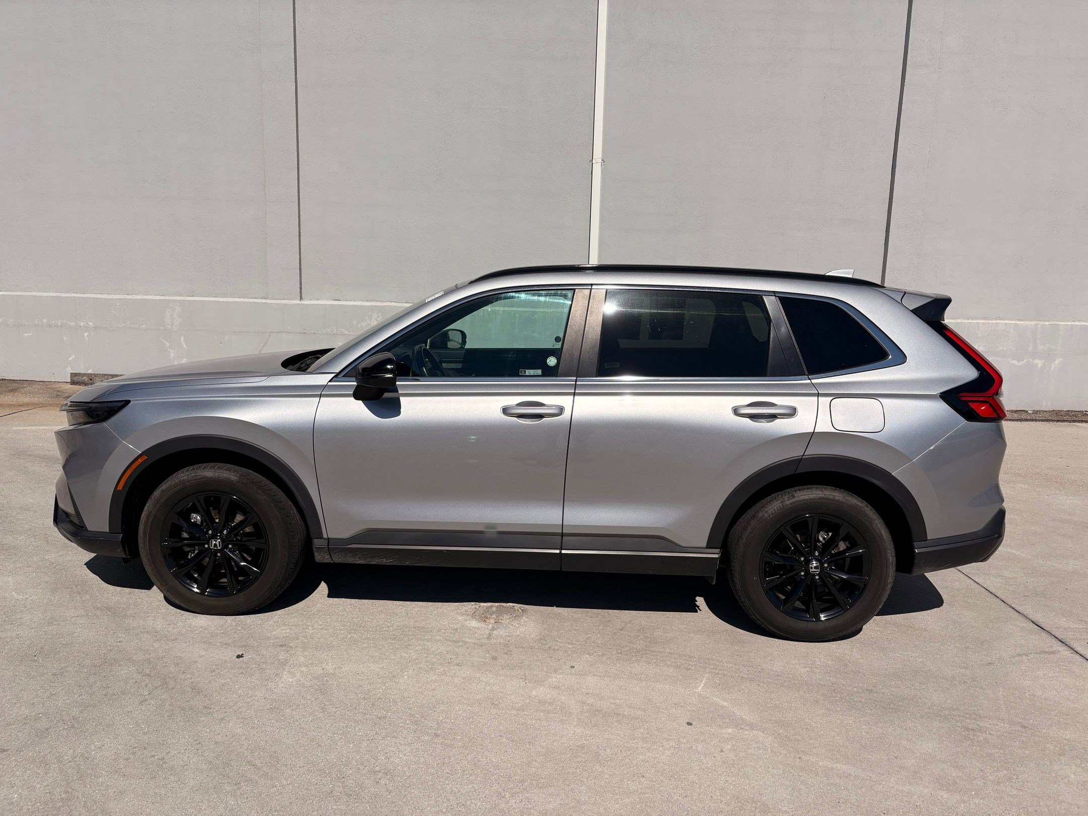 2024 Honda CR-V Hybrid Sport photo 2