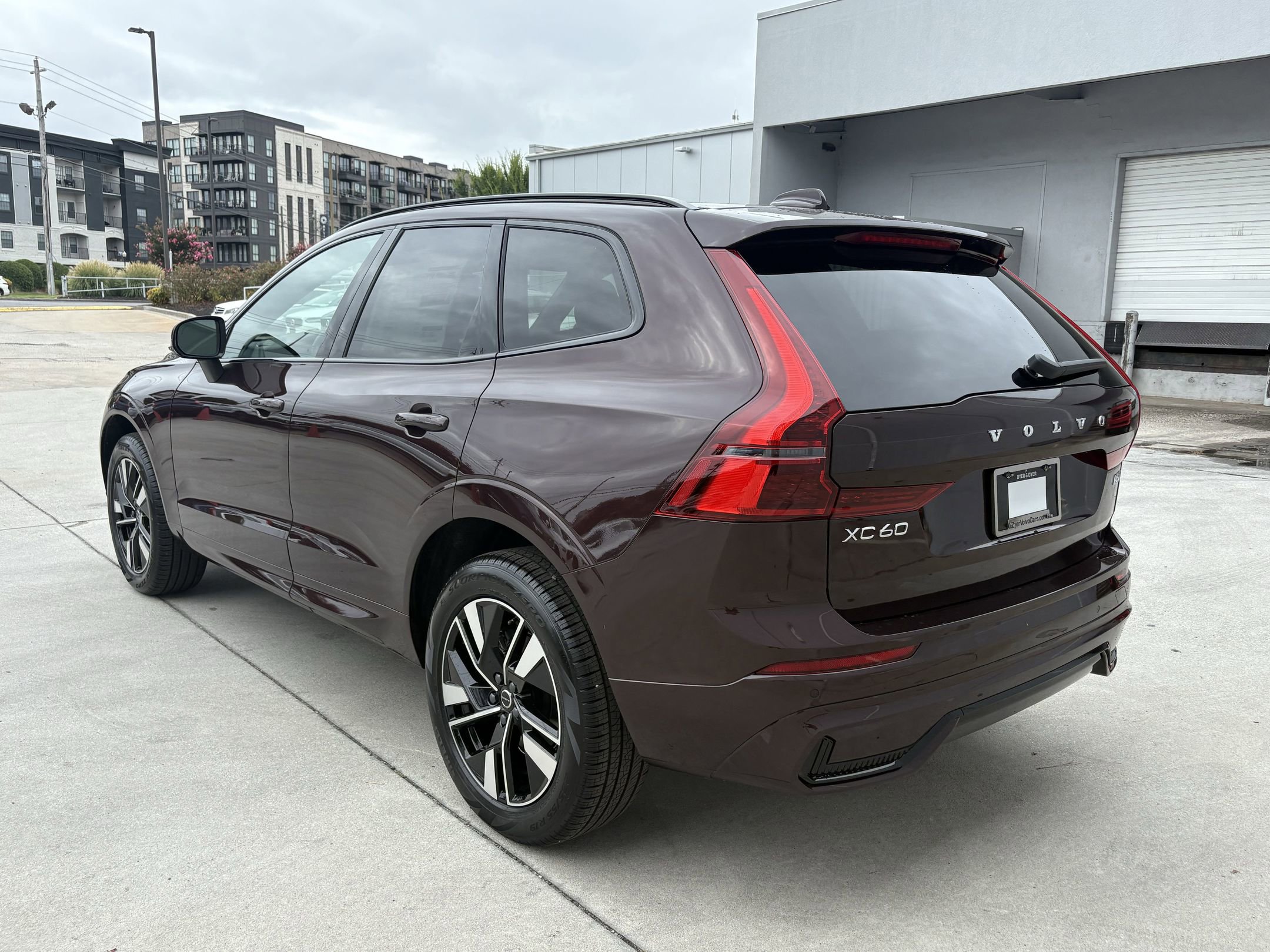2026 Volvo XC60 B5 Core photo 4