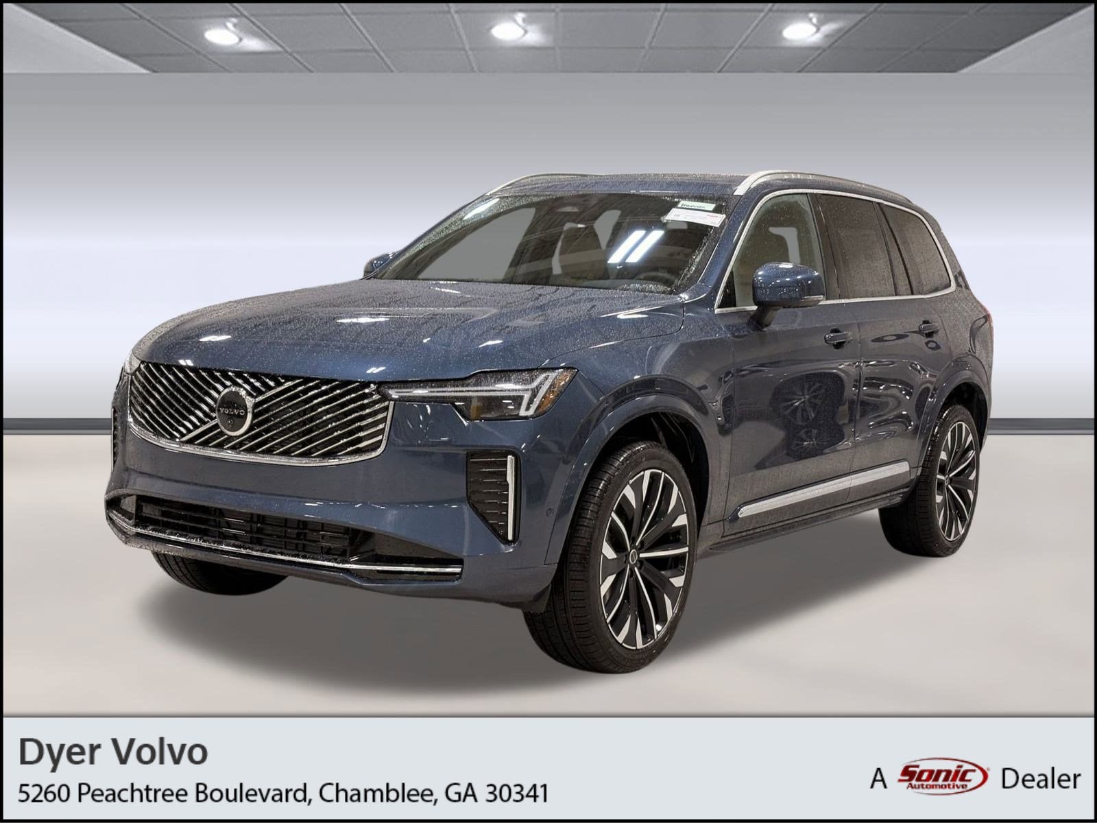 2026 Volvo XC90 Plus's photo