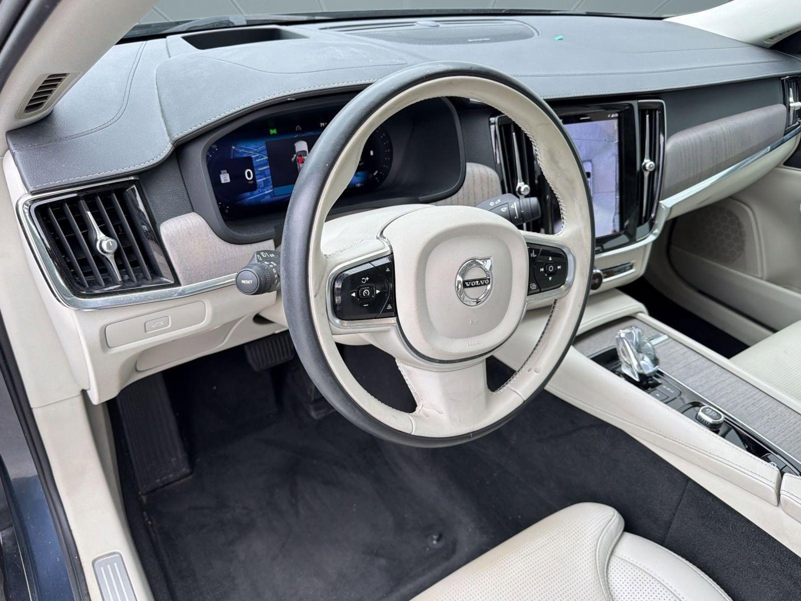 S90 Ultimate Sedan