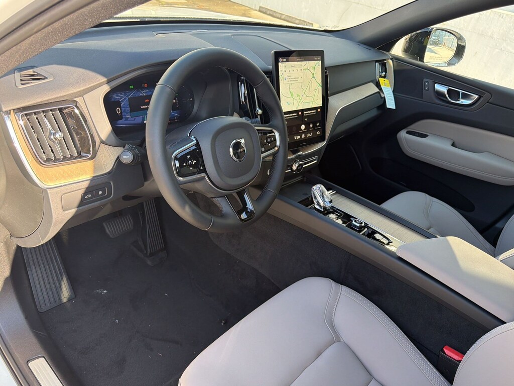 New 2026 Volvo XC60 plug-in hybrid T8 Plus SUV