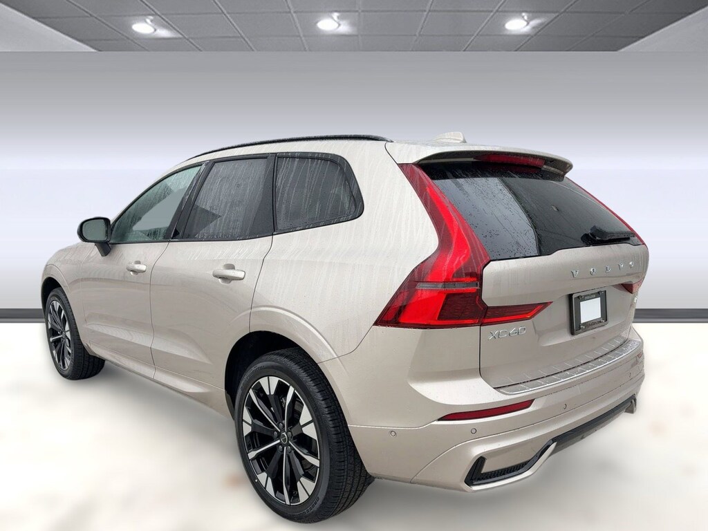 New 2026 Volvo XC60 B5 Plus SUV