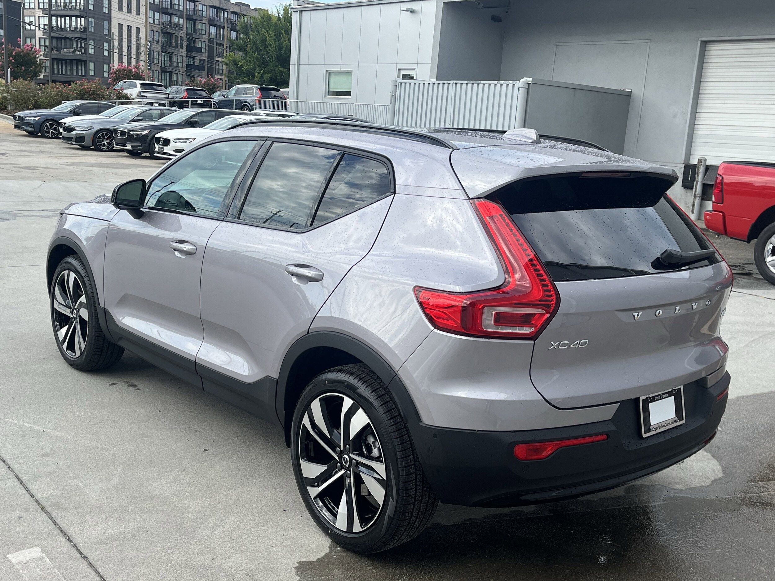 2026 Volvo XC40 photo 4