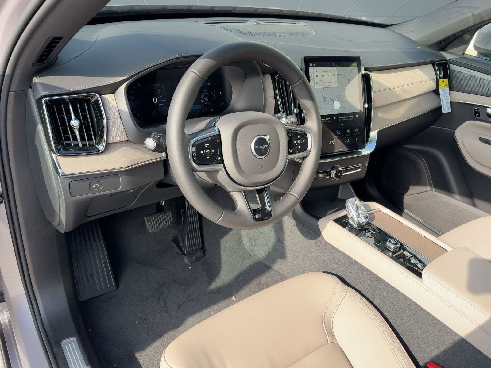 2026 Volvo XC90 Plus photo 4