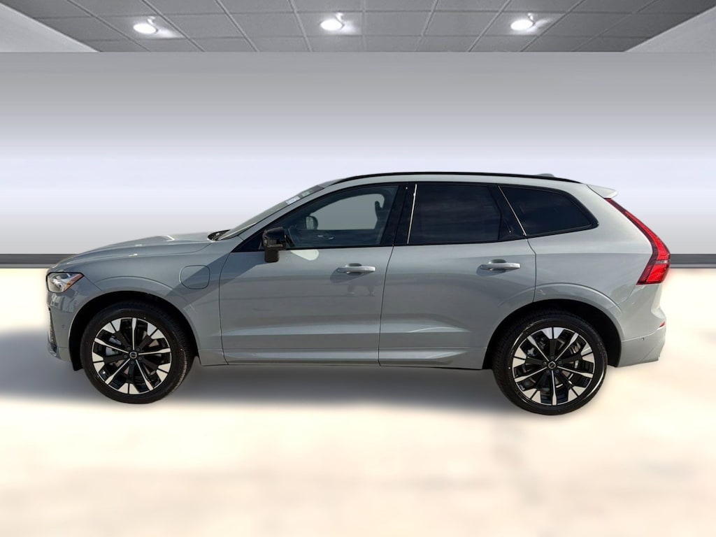 New 2026 Volvo XC60 plug-in hybrid T8 Plus SUV