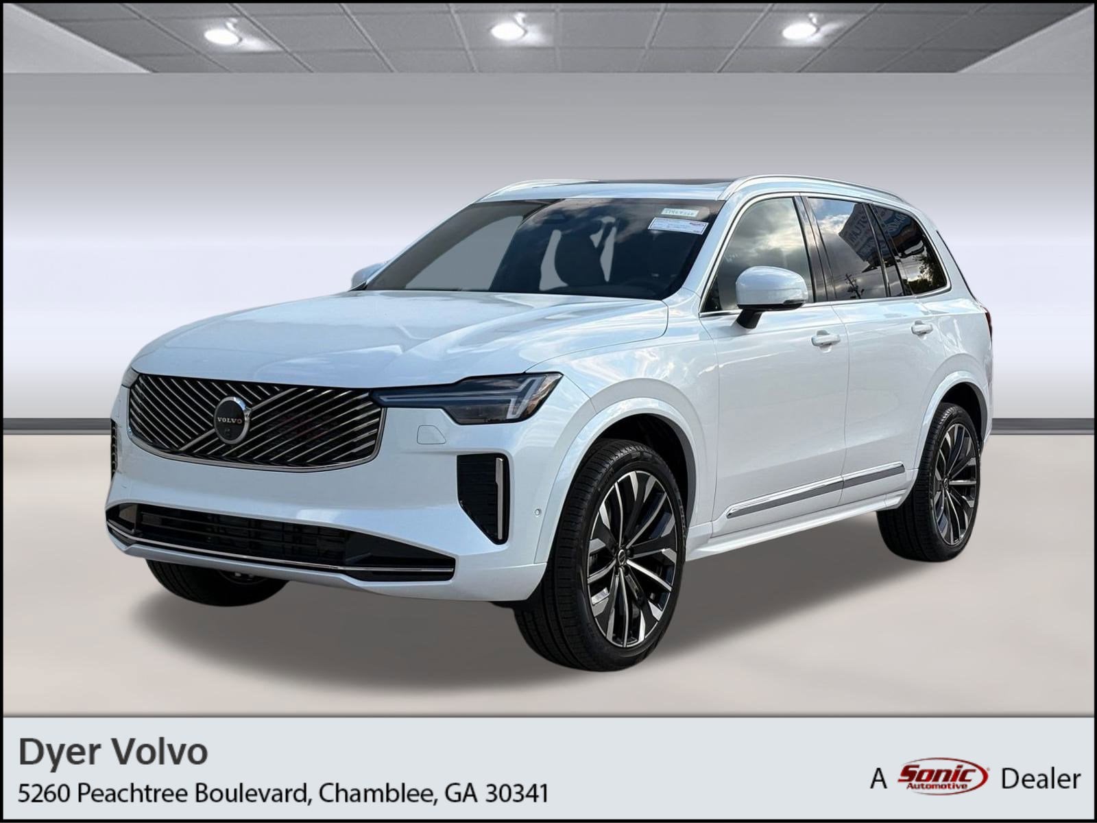 2026 Volvo XC90 Plus's photo