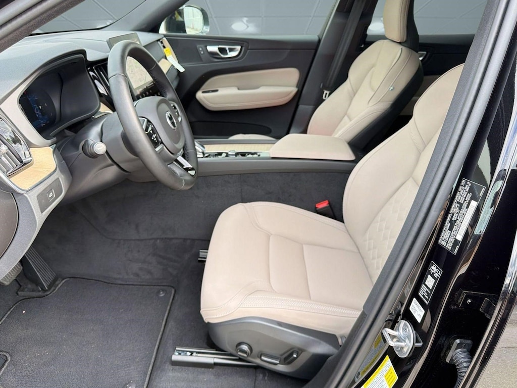 Used 2026 Volvo XC60 B5 Core SUV