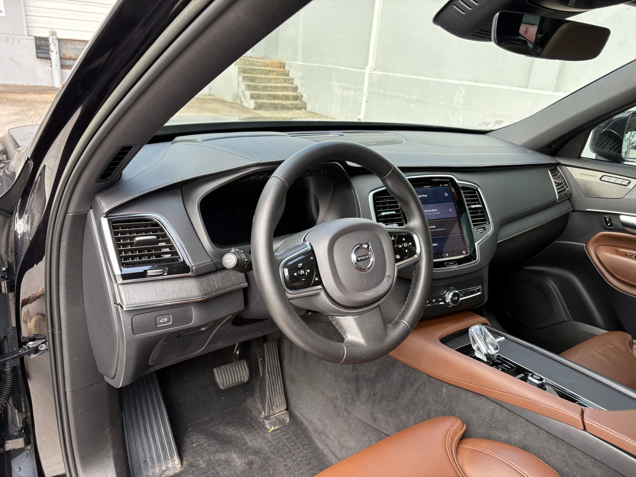 2023 Volvo XC90 Ultimate photo 4